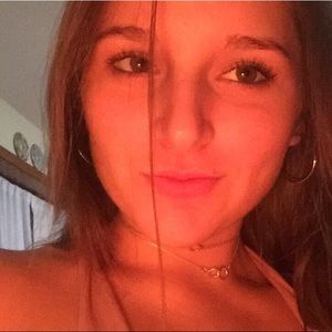 Meet your Posher, Whitney